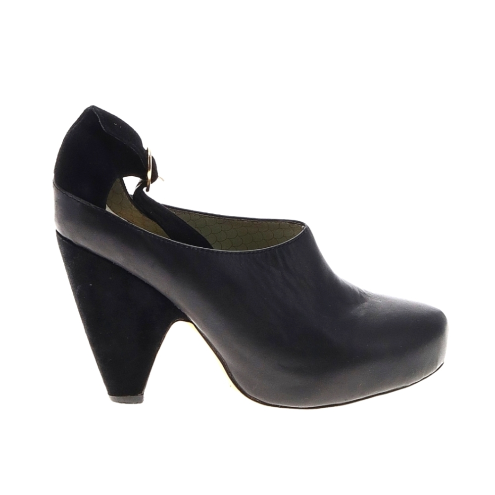 Matiko black leather heels